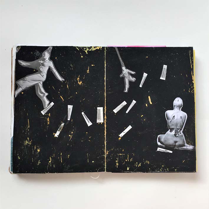 page fond noir et corps de femme de dos