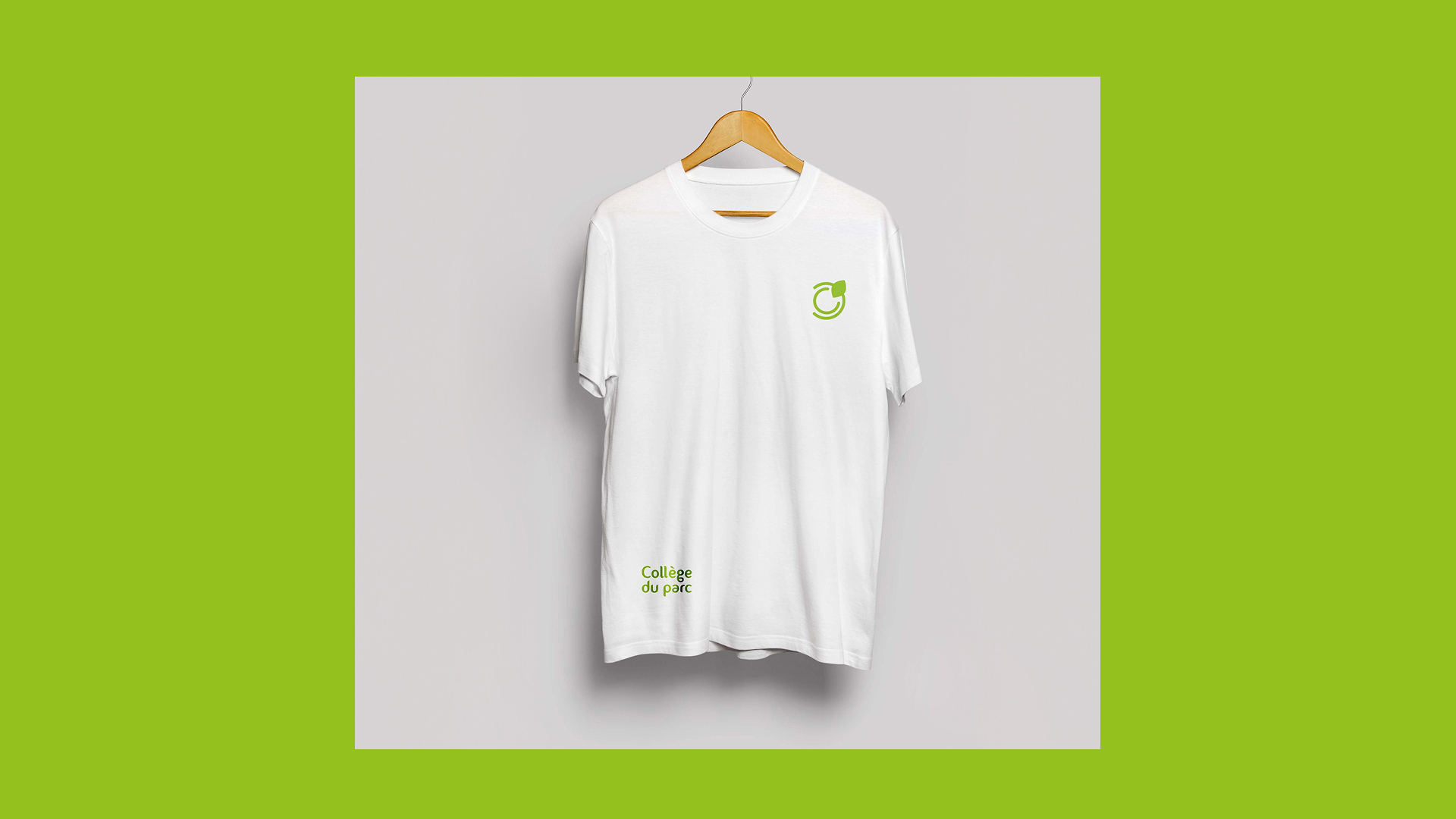 t-shirt avec le logo