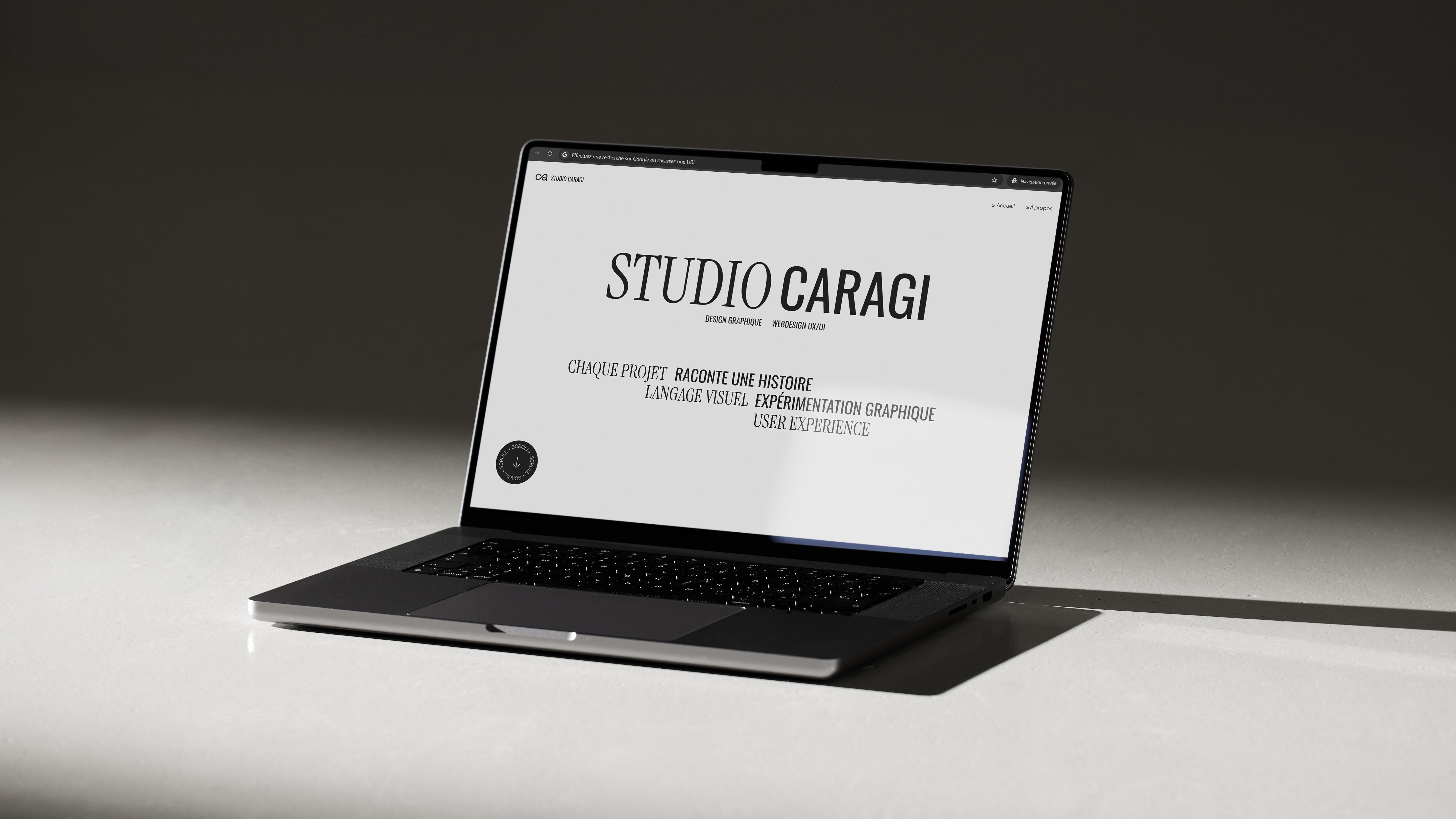 header ordinateur portfolio 2025