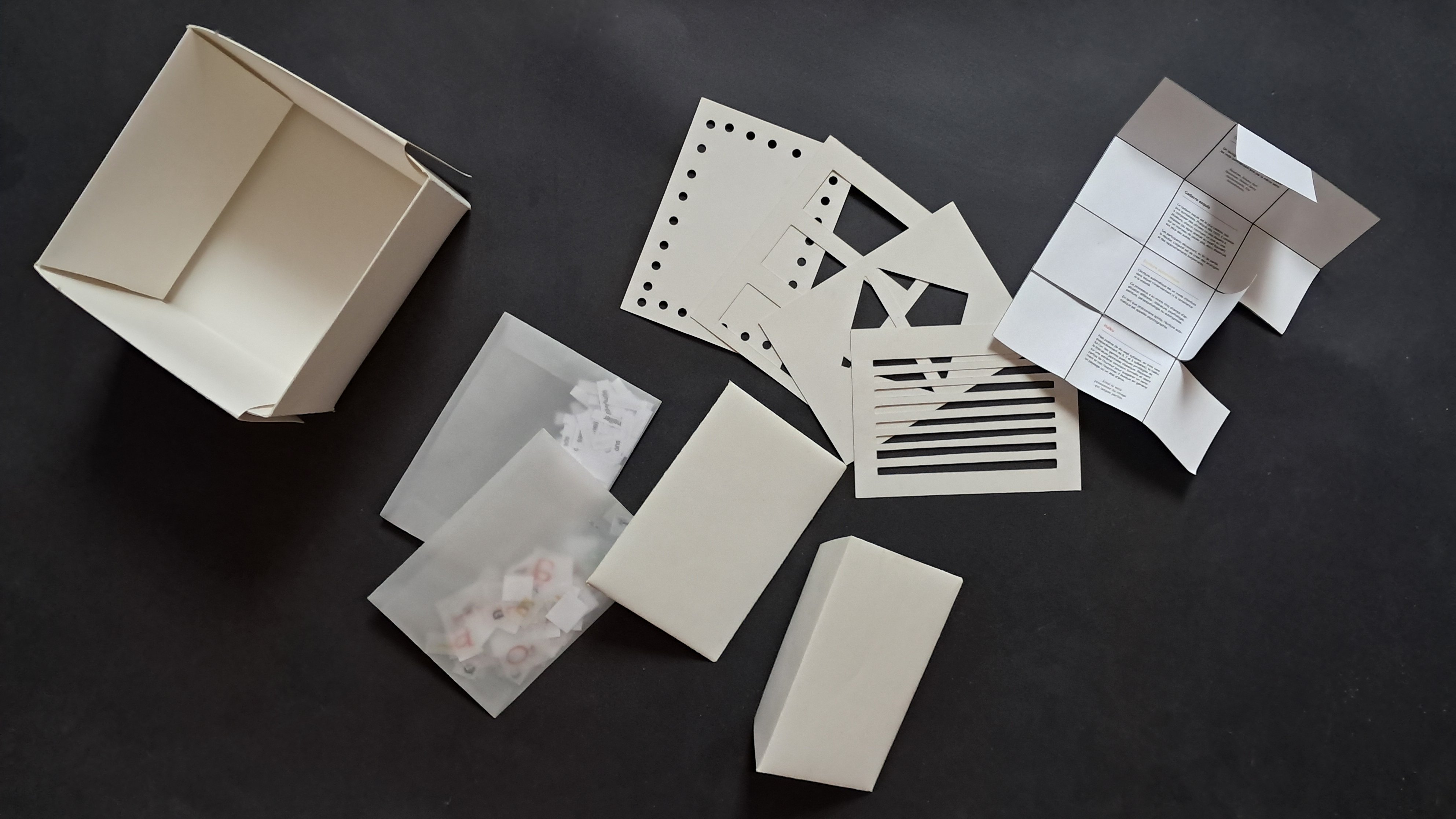 jeux dans son ensemble en papier